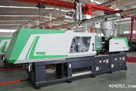 果筐注塑机大概卖多少钱一台？几万到几十万不等！