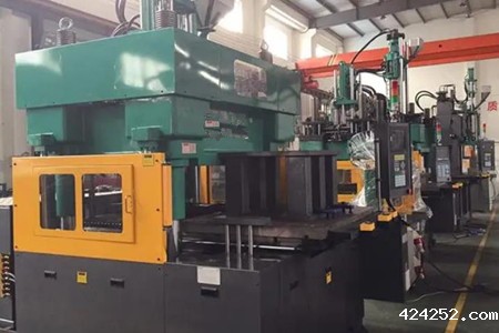 伺服节能精密注塑机多少钱一台?至少3万元以上!