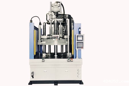 厂家浅谈卧式注塑机和立式注塑机的差异